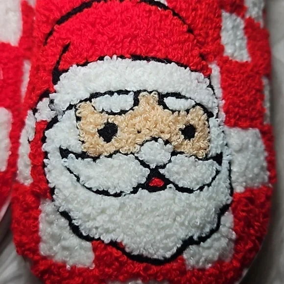 🎅🎅Santa Checkered Christmas Slippers🎅🎅 - Picture 5 of 9